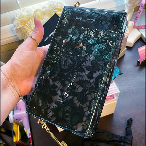 Authentic Dolce & Gabbana STUNNING Lace De Sara Chain Lock Box Bag - Picture 11 of 14